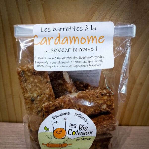 Photos d'un paquet de barrettes à la Cardamome de la biscuiterie artisanale les Bis-Coteaux de l'Arros dans les Hautes-Pyrénées.