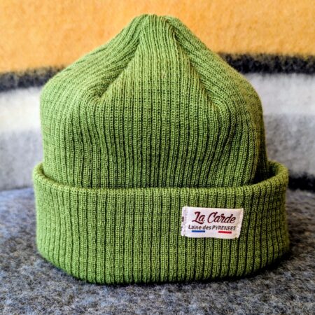bonnet vert en laine des pyrénées